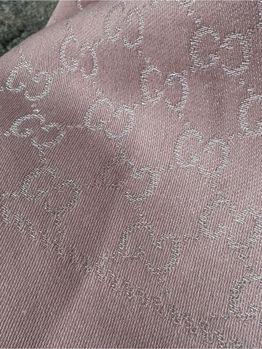 Gucci Light Pink GG Jacquard Shawl Scarf - Picture 4 of 16